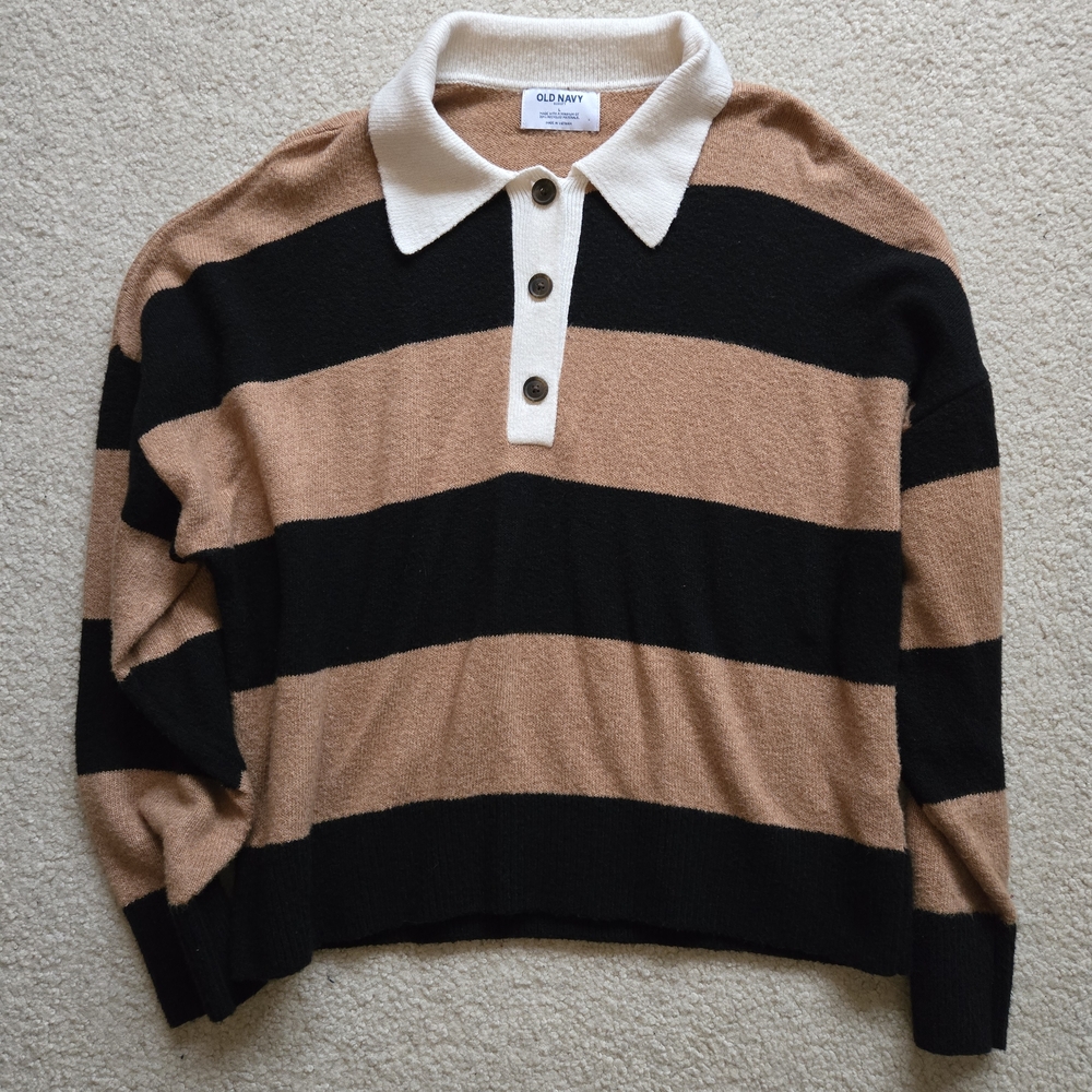 Old Navy Cream and Tan Knit Sweater